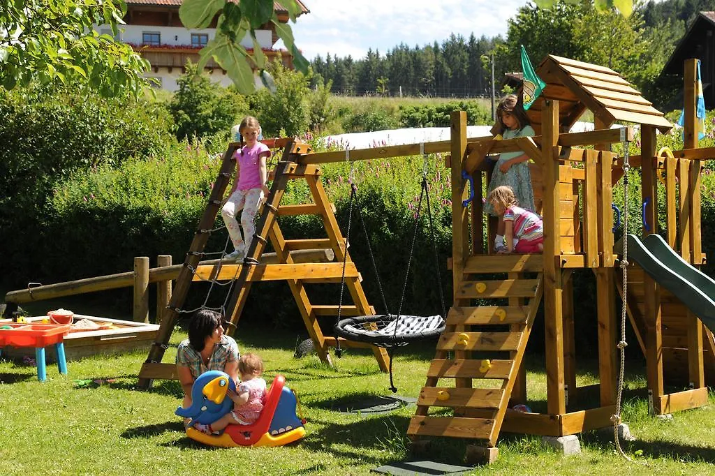 Farm stay Schoffahanslhof Arnbruck
